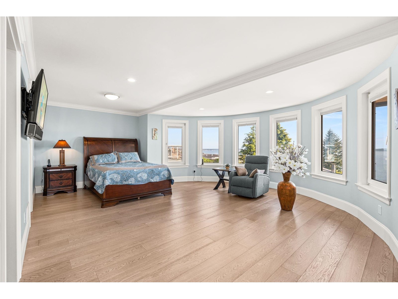 14728 OXENHAM AVENUE, White Rock real estate listing R3015378