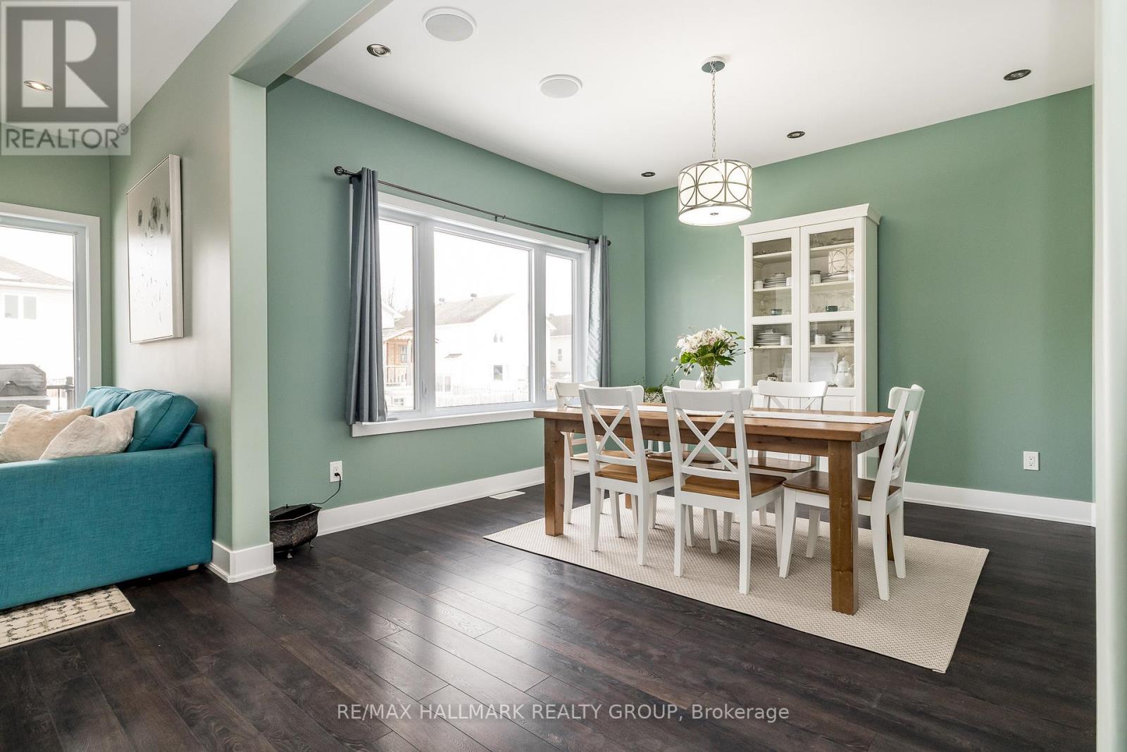 Photo 44 of 87 Cobblestone Drive, Russell ON