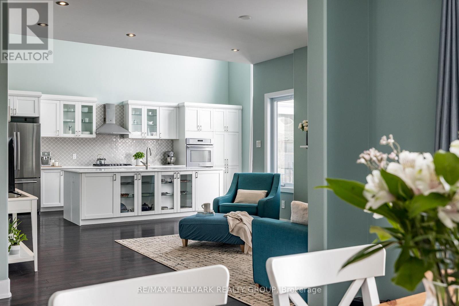 Photo 33 of 87 Cobblestone Drive, Russell ON