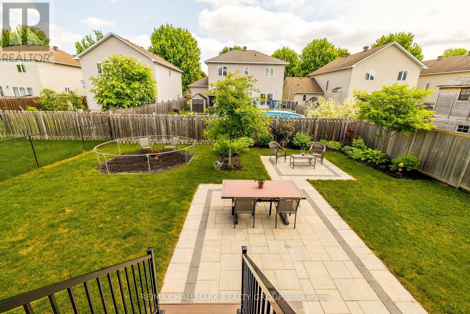 Photo 29 of 87 Cobblestone Drive, Russell ON