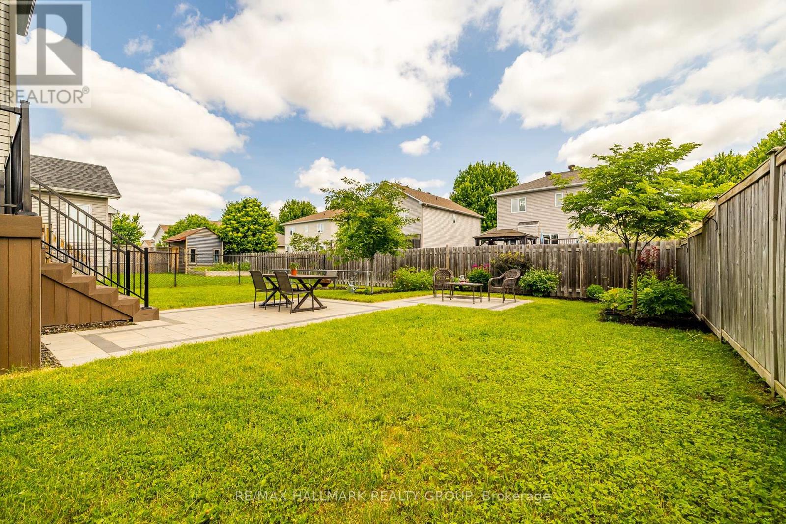 Photo 39 of 87 Cobblestone Drive, Russell ON