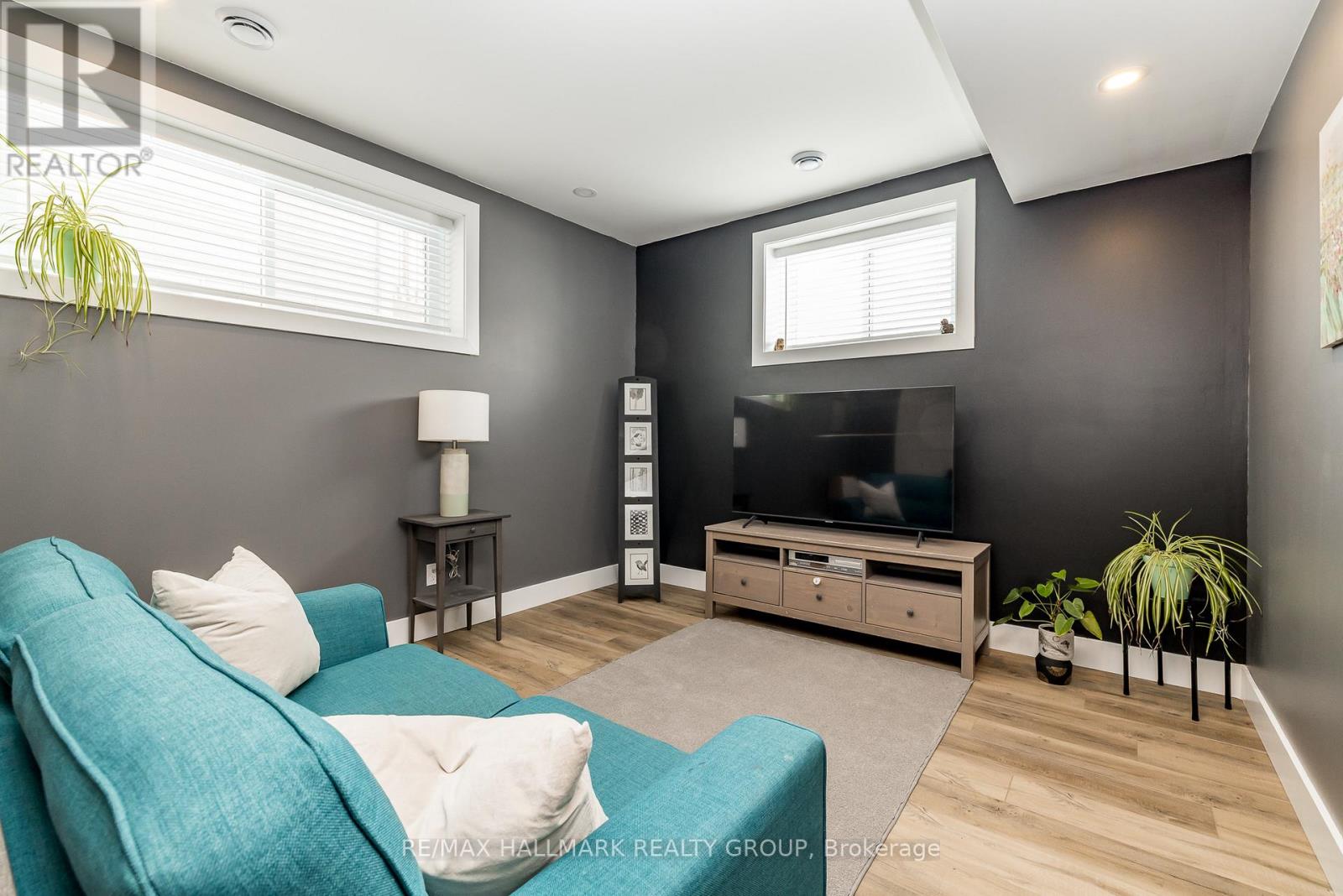 Photo 32 of 87 Cobblestone Drive, Russell ON