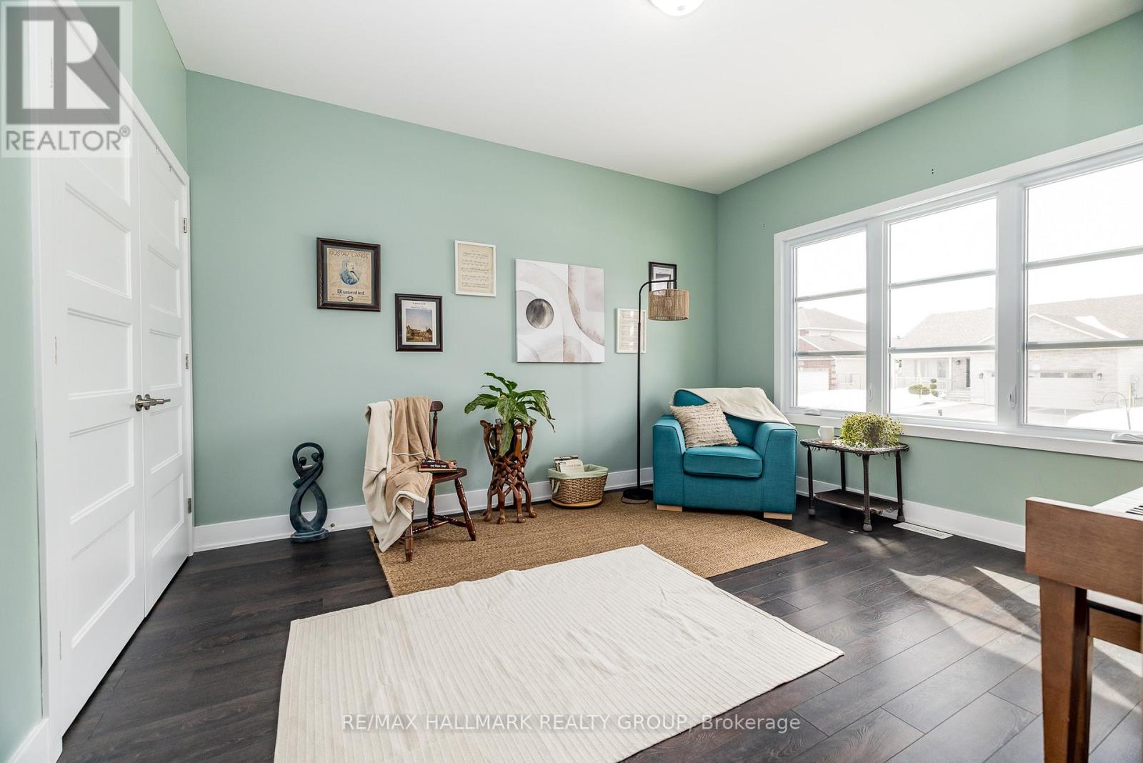 Photo 19 of 87 Cobblestone Drive, Russell ON