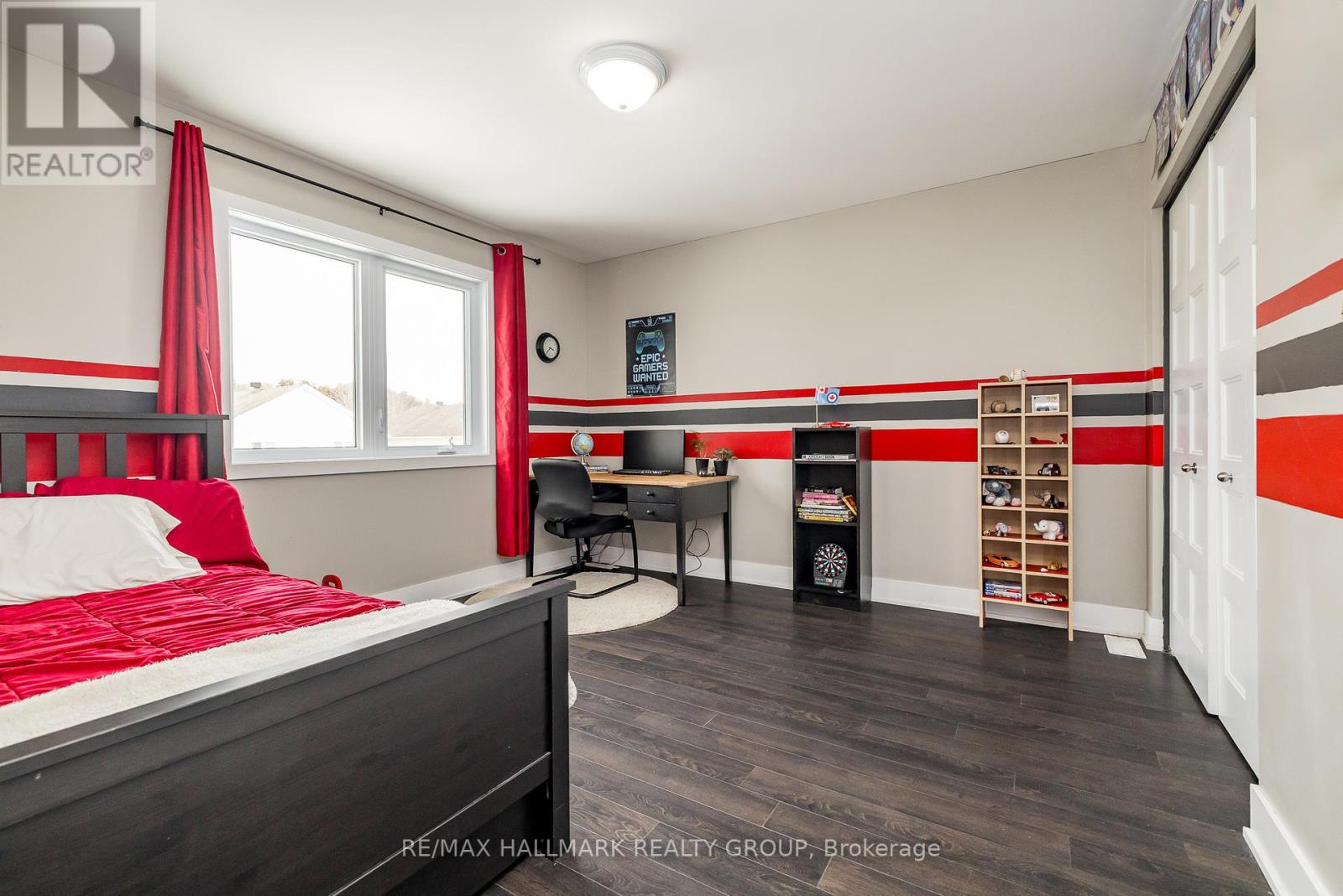 Photo 6 of 87 Cobblestone Drive, Russell ON