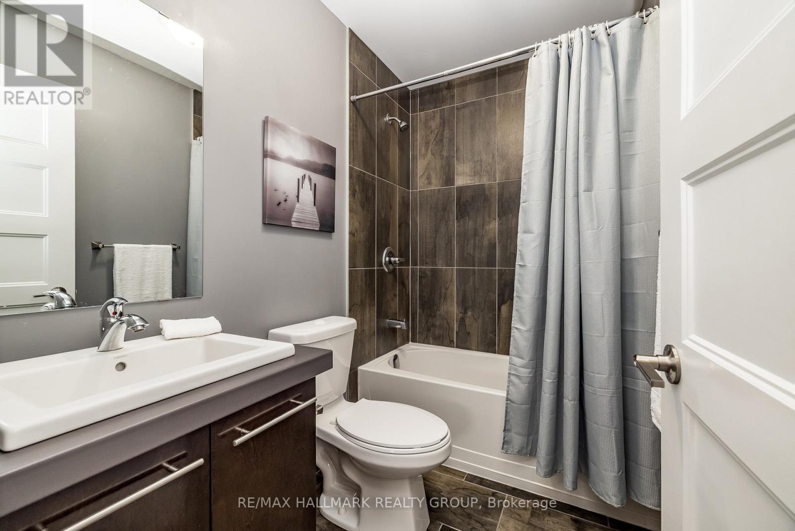 Photo 27 of 87 Cobblestone Drive, Russell ON