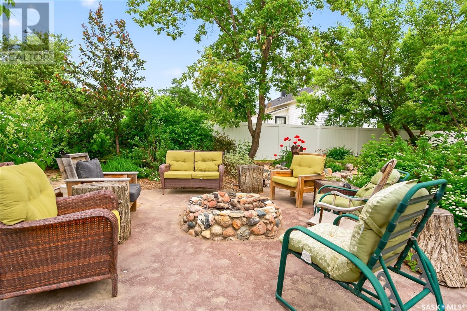 Photo 45 of 204 Rose Street, Mortlach SK
