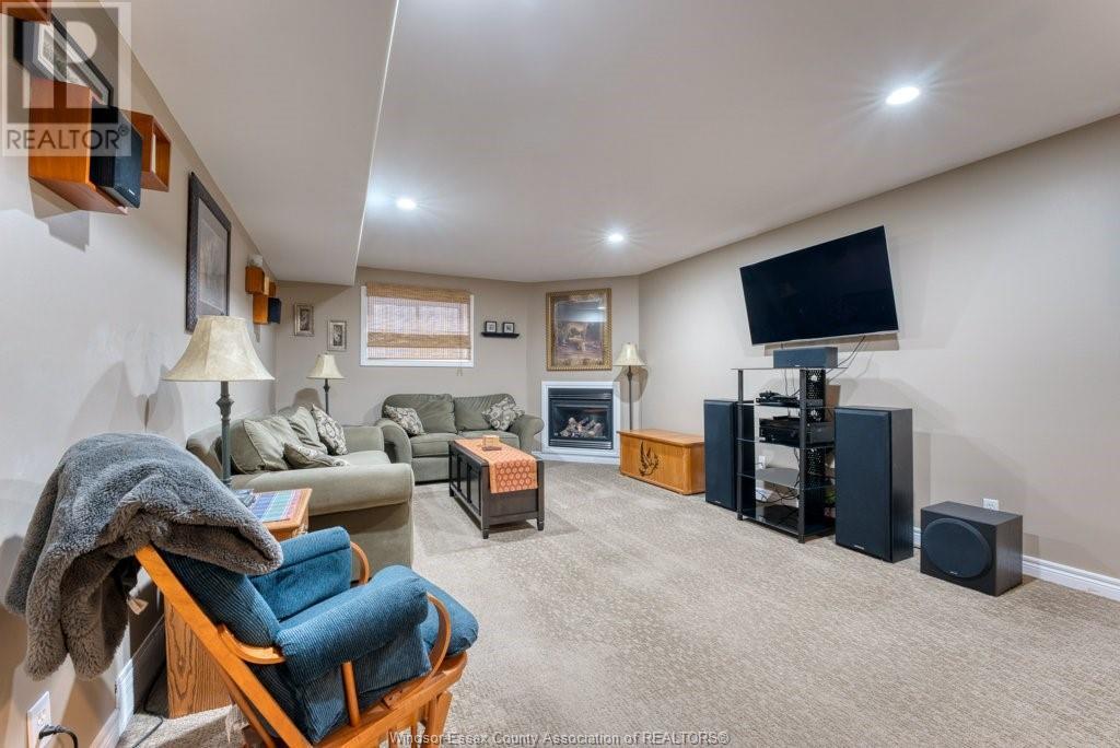 Photo 48 of 2384 Radcliff Avenue, Windsor ON