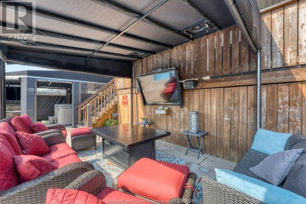 Photo 7 of 2384 Radcliff Avenue, Windsor ON