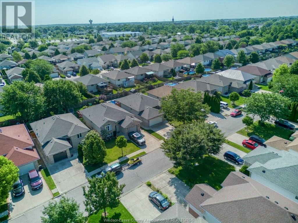 Photo 42 of 2384 Radcliff Avenue, Windsor ON