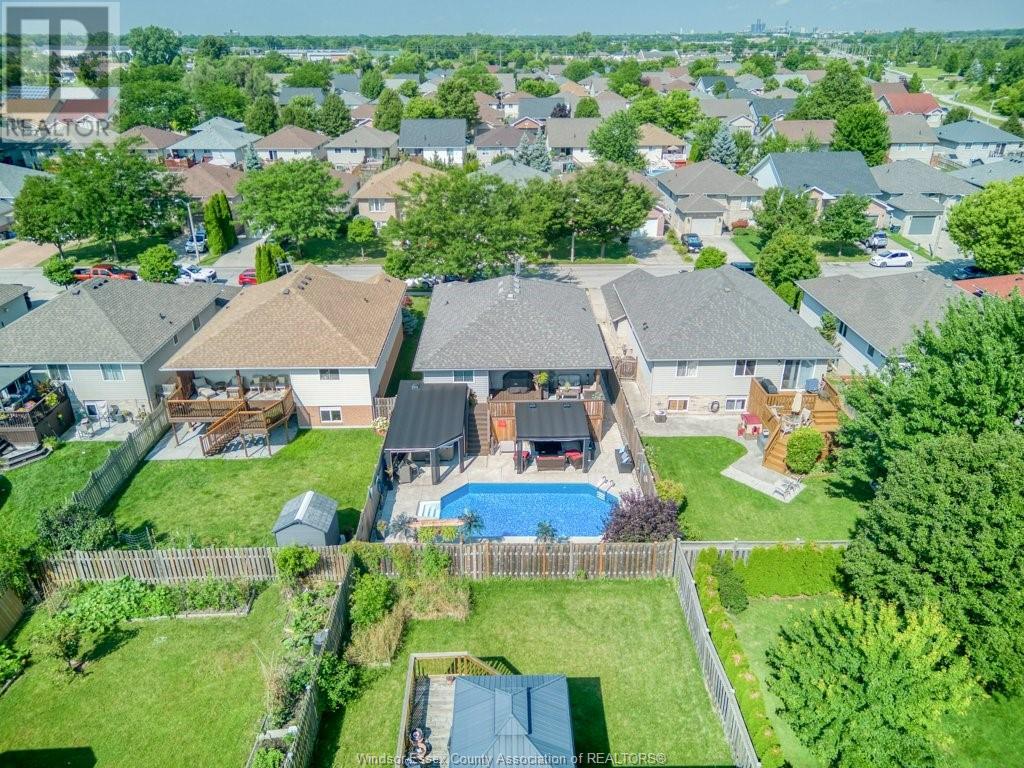 Photo 17 of 2384 Radcliff Avenue, Windsor ON