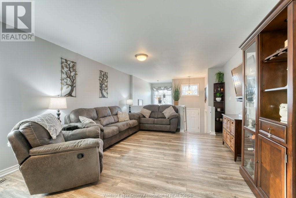 Photo 35 of 2384 Radcliff Avenue, Windsor ON