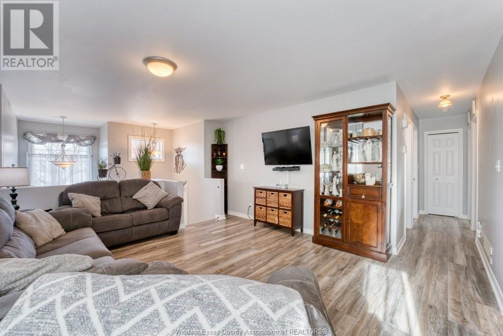 Photo 34 of 2384 Radcliff Avenue, Windsor ON