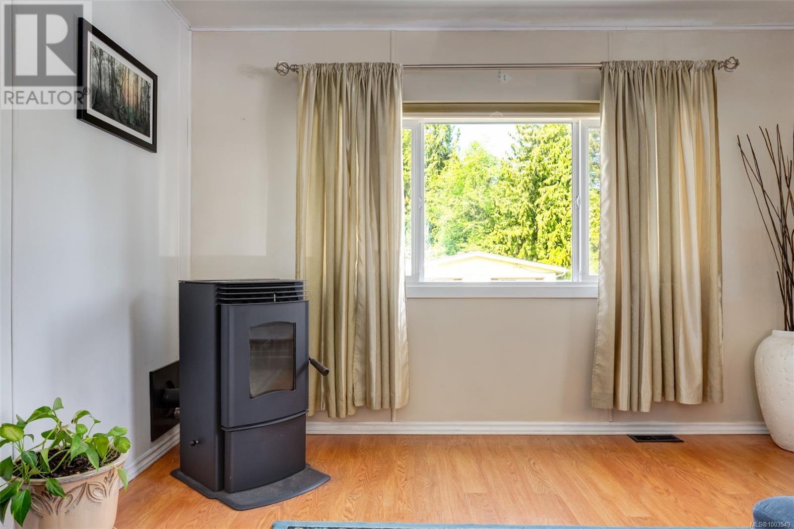 Photo 46 of 17 61 12 Th St, Nanaimo BC