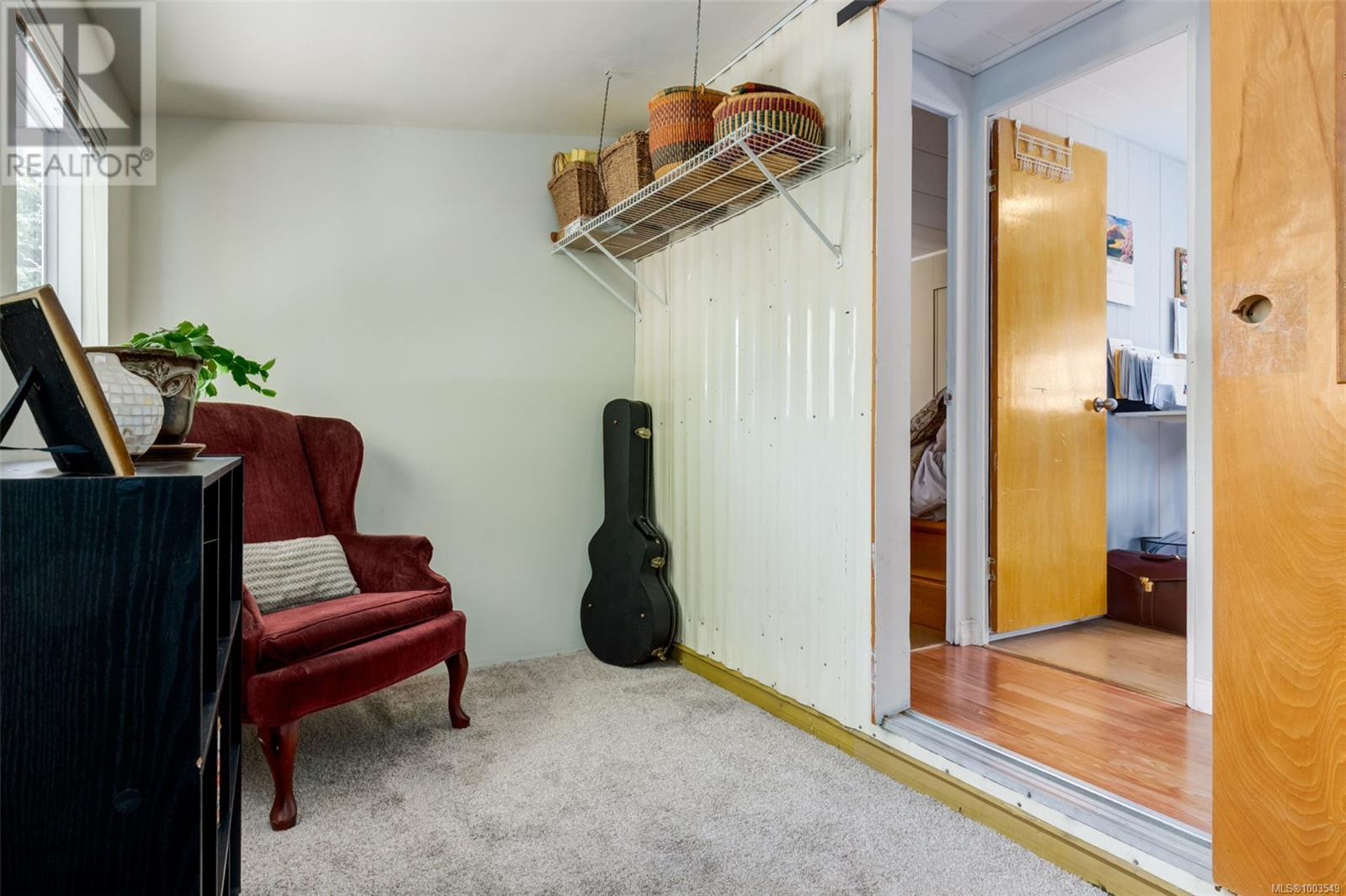 Photo 8 of 17 61 12 Th St, Nanaimo BC