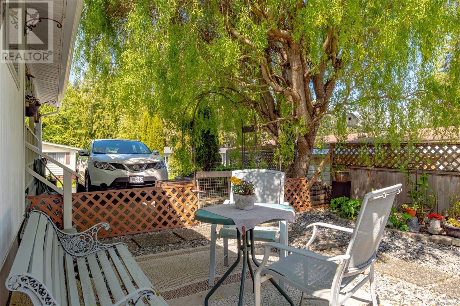 Photo 18 of 17 61 12 Th St, Nanaimo BC
