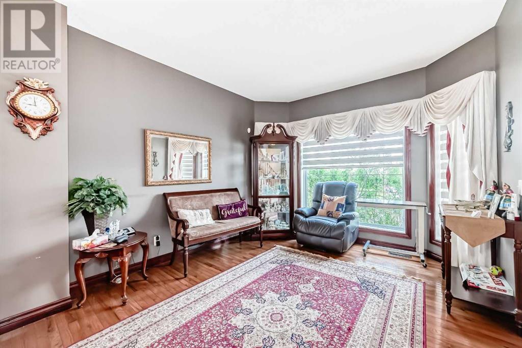253 Coral Shores Cape NE, Calgary, Alberta