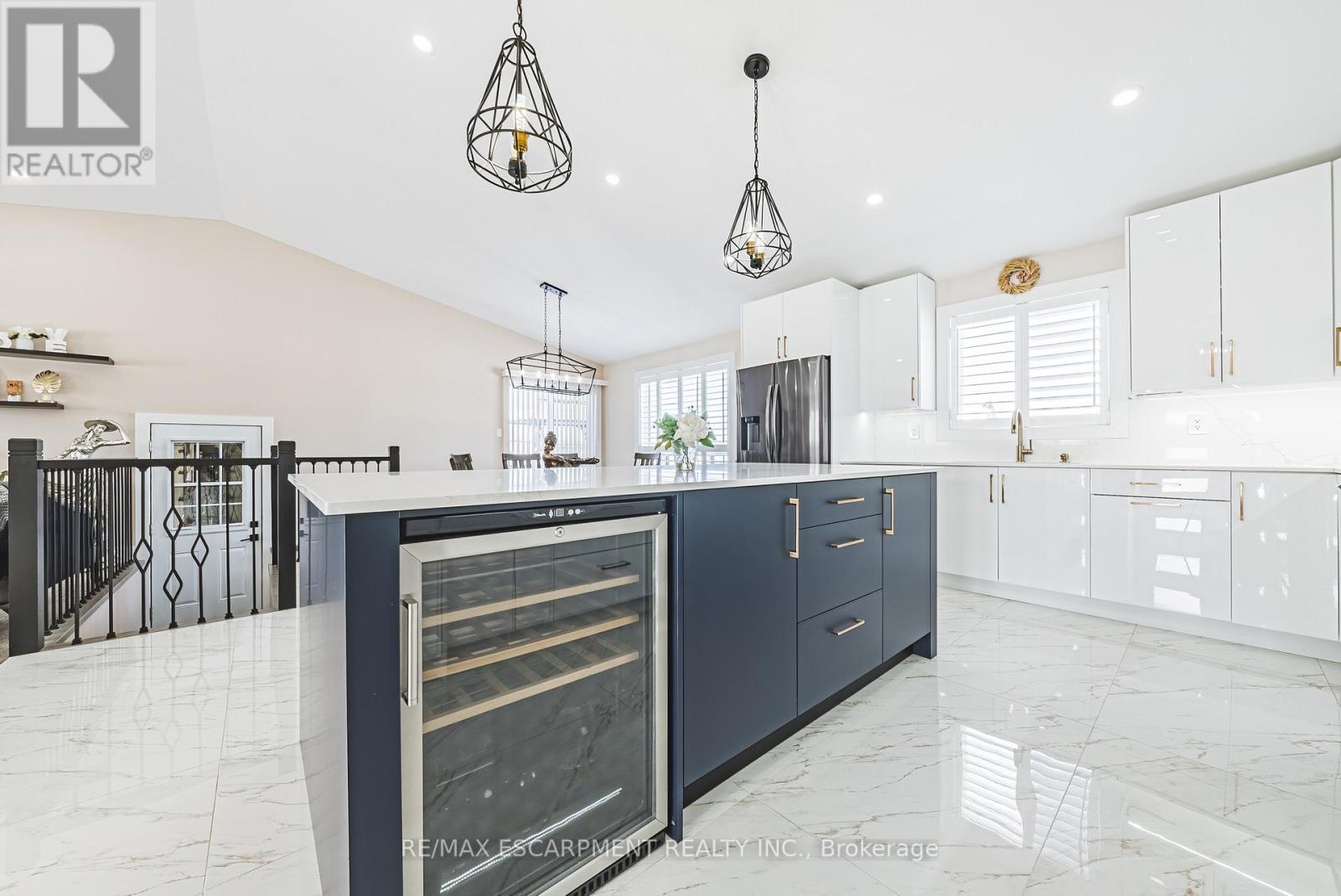 Photo 10 of 1796 Penny Lane, West Lincoln ON
