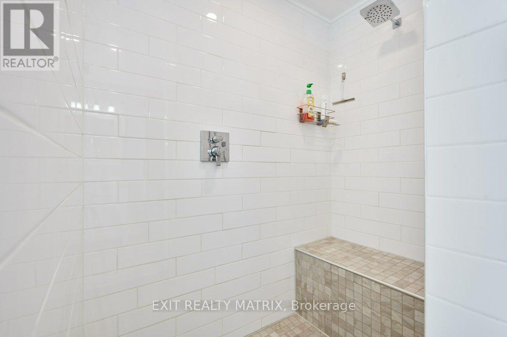 Photo 17 of 842 Apple Lane, Ottawa ON