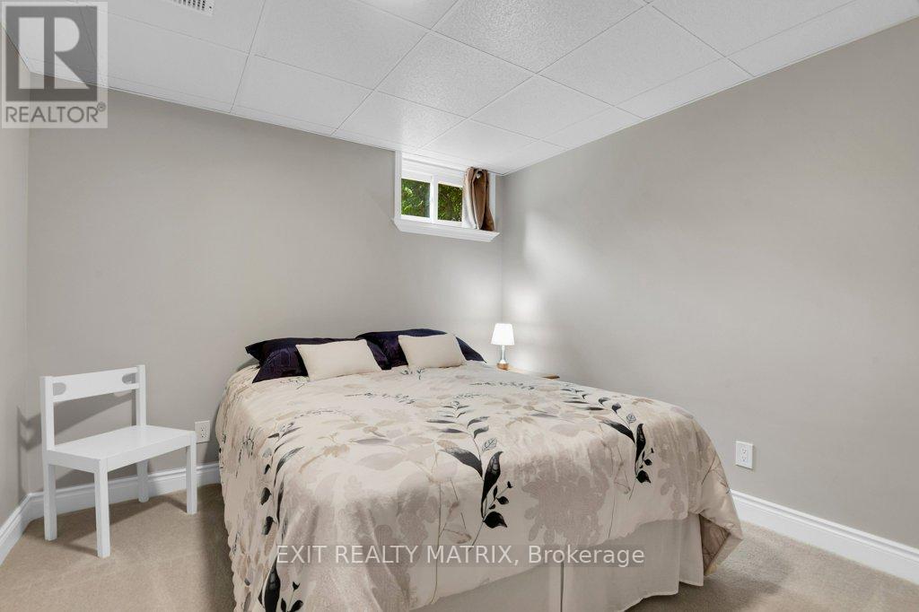 Photo 24 of 842 Apple Lane, Ottawa ON