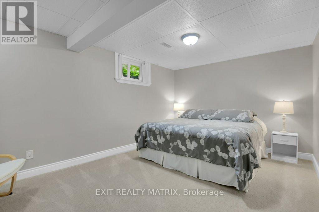 Photo 25 of 842 Apple Lane, Ottawa ON