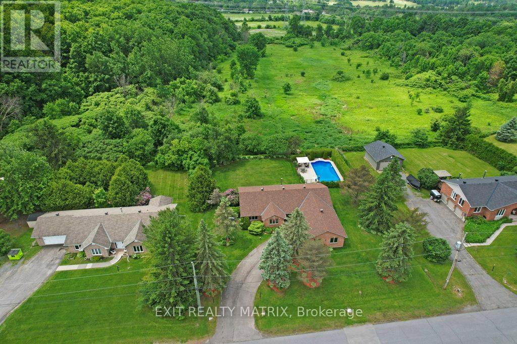 Photo 33 of 842 Apple Lane, Ottawa ON