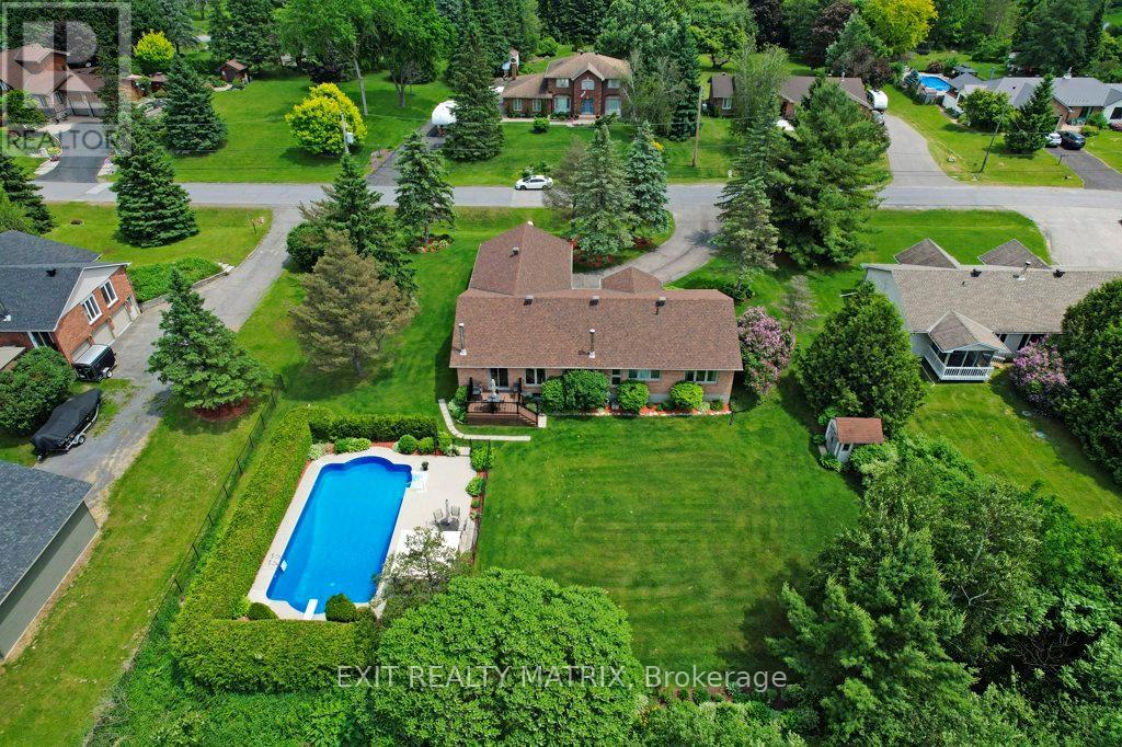 Photo 36 of 842 Apple Lane, Ottawa ON