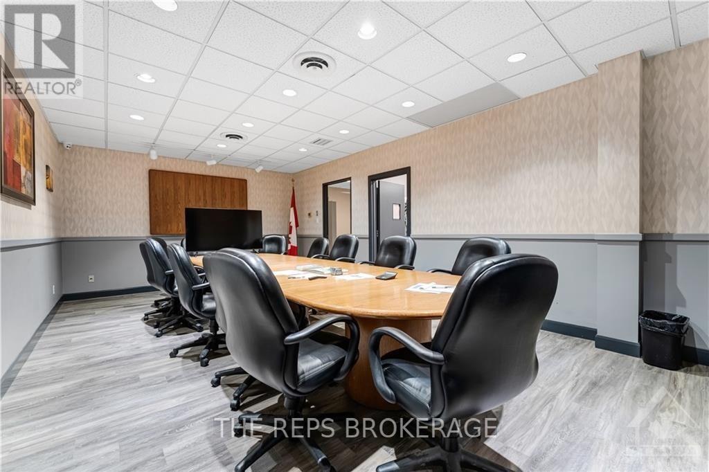 Photo 33 of 275 Bay Street, Ottawa ON