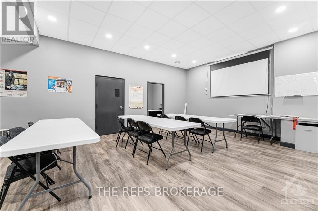 Photo 35 of 275 Bay Street, Ottawa ON