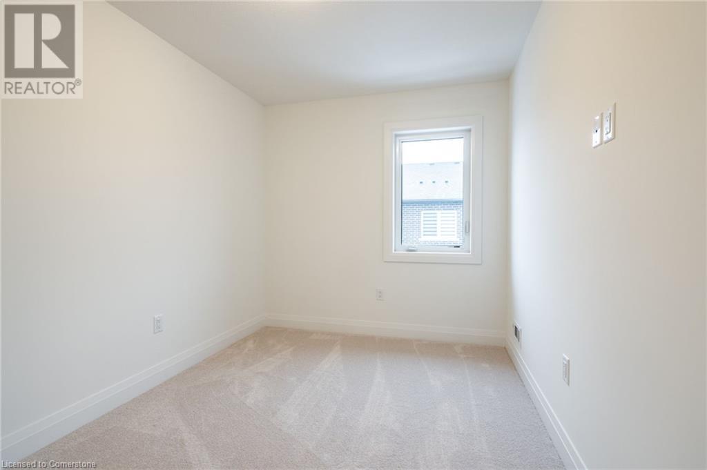 Photo 14 of 18 Clear Valley Lane, Hamilton ON