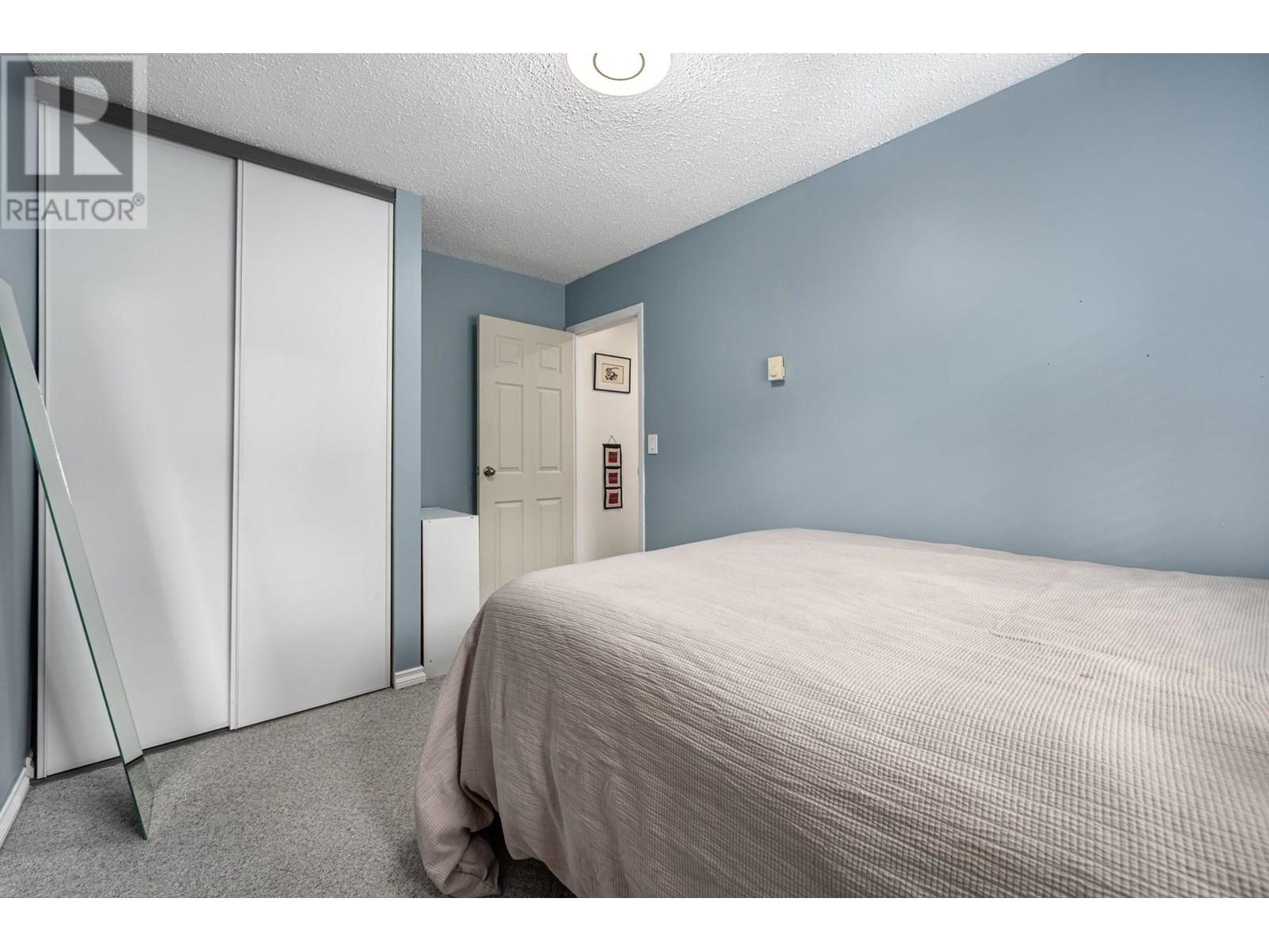#39 1605 SUMMIT DRIVE - Image 14