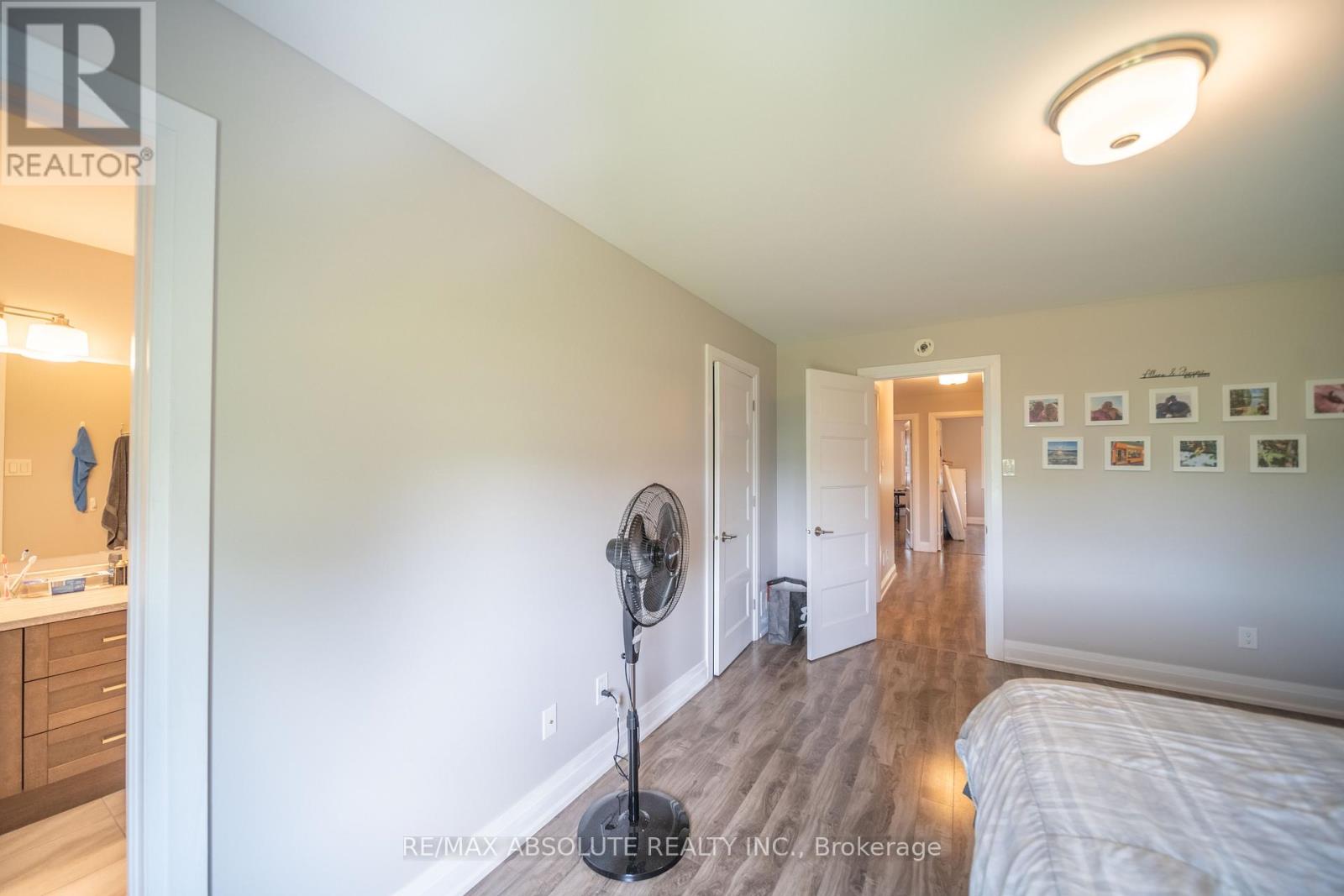 Photo 12 of 287 Belfort Street, Russell ON