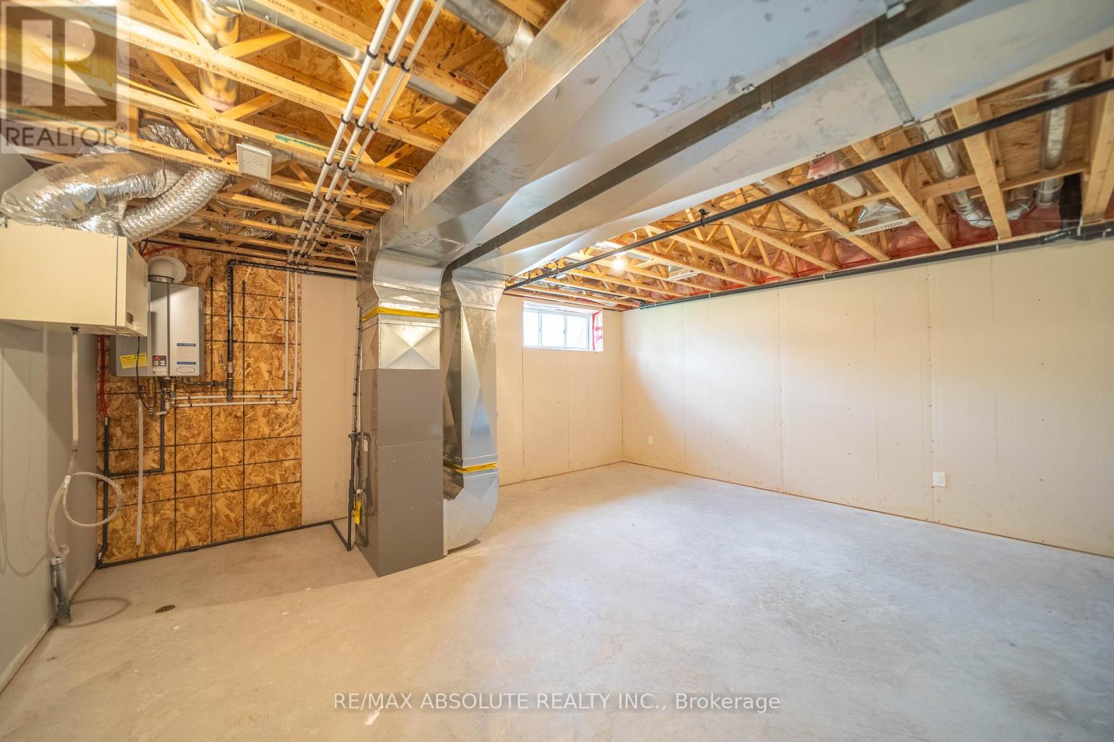 Photo 13 of 287 Belfort Street, Russell ON