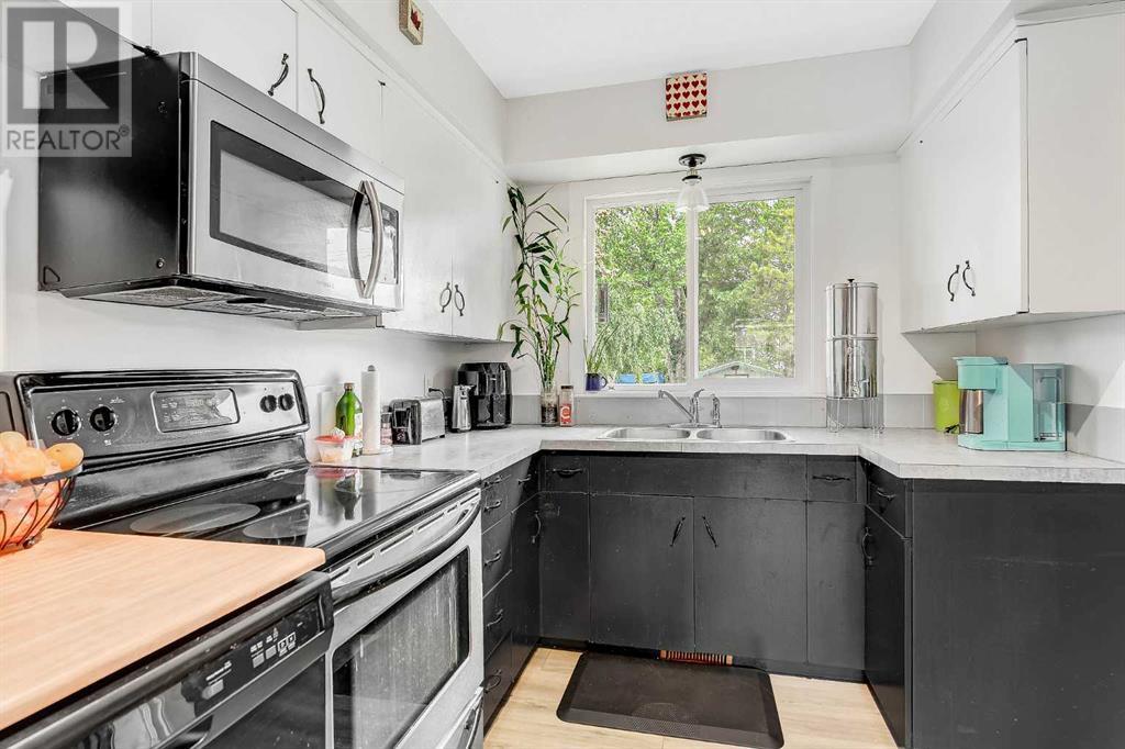 Single Family House Bungalow for Sale in   Avenue Mountview Grande Prairie 