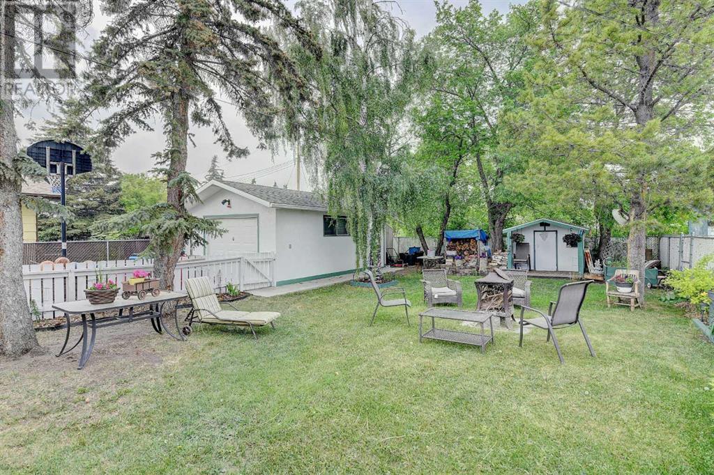 Single Family House Bungalow for Sale in   Avenue Mountview Grande Prairie 
