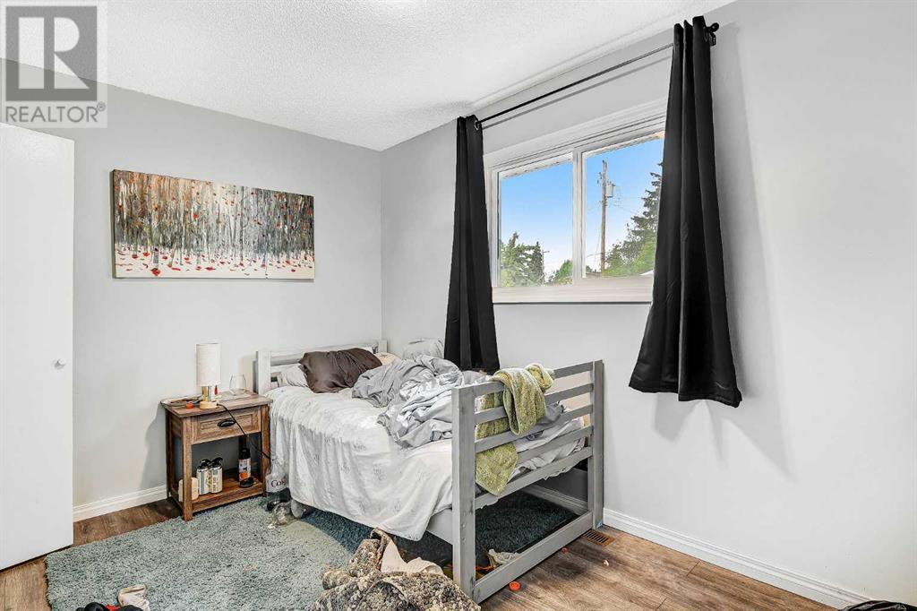 Single Family House Bungalow for Sale in   Avenue Mountview Grande Prairie 
