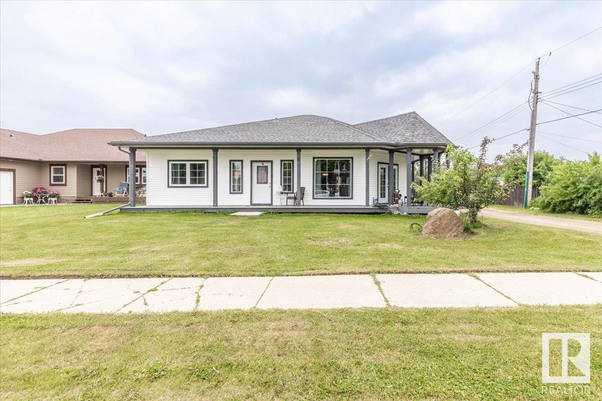 Photo 15 of 4711 52 Ave, Warburg AB