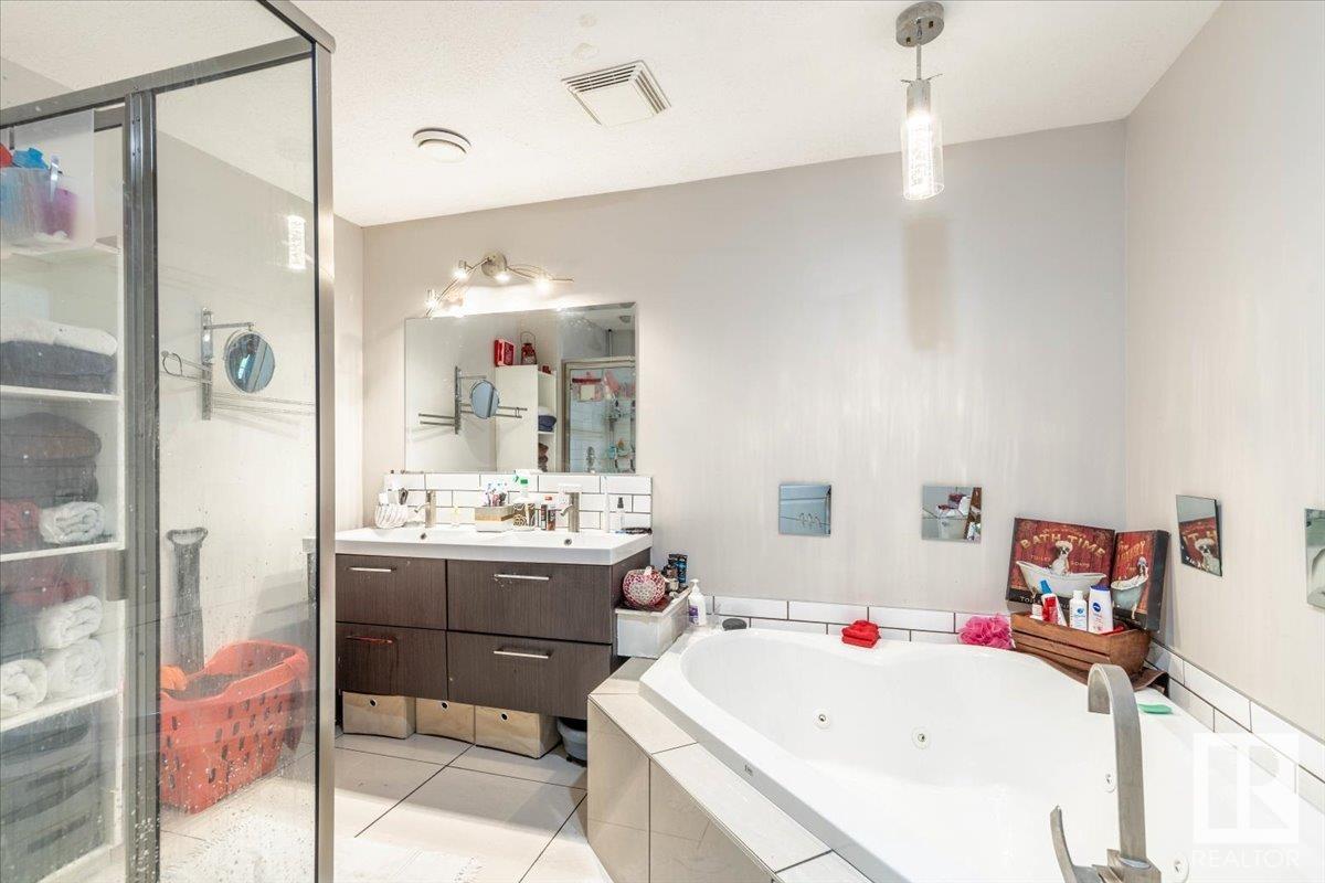 Photo 26 of 4711 52 Ave, Warburg AB