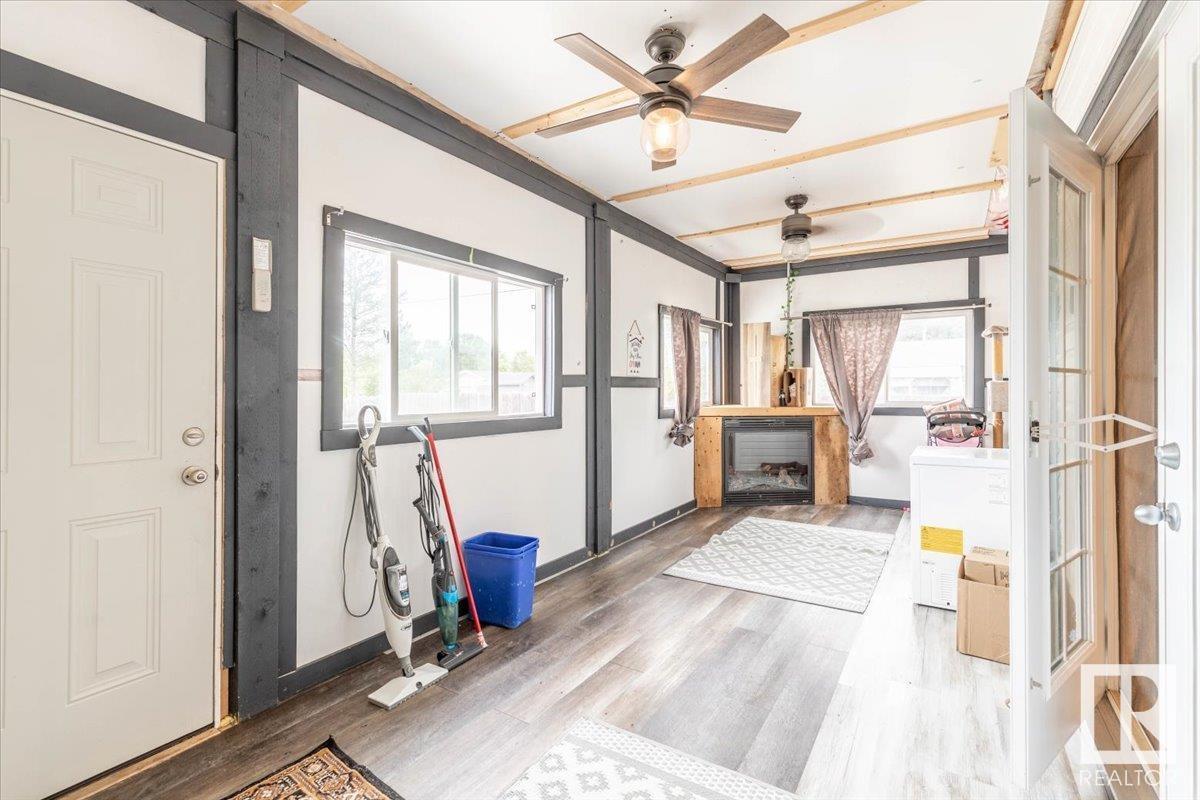 Photo 36 of 4711 52 Ave, Warburg AB