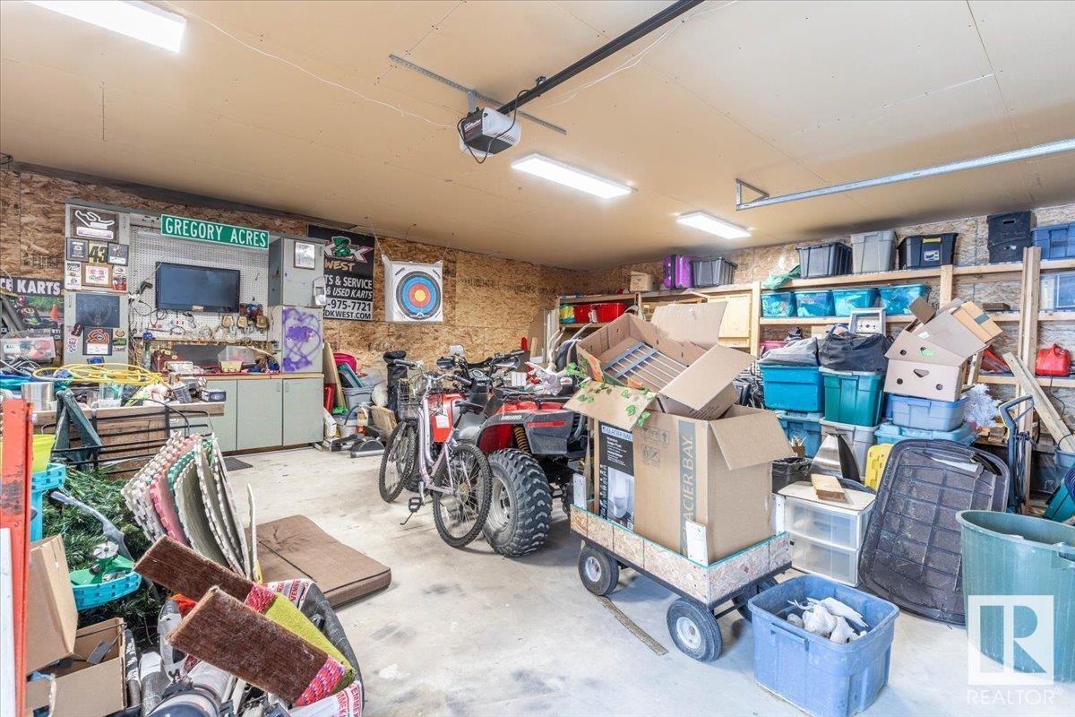 Photo 23 of 4711 52 Ave, Warburg AB