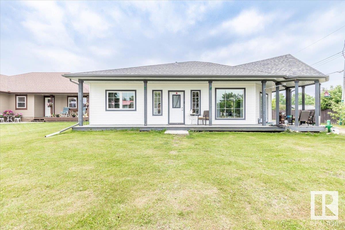 Photo 29 of 4711 52 Ave, Warburg AB