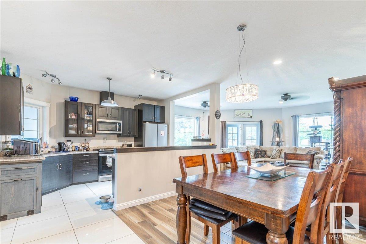 Photo 22 of 4711 52 Ave, Warburg AB