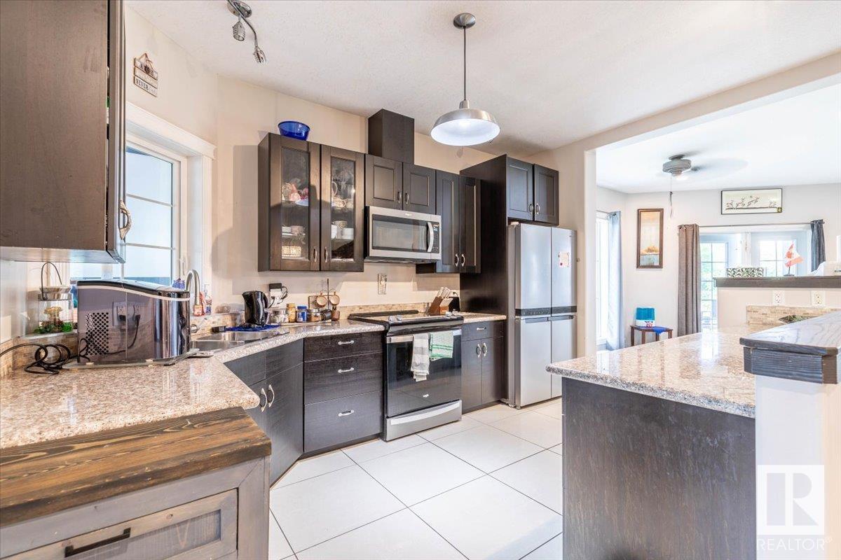 Photo 14 of 4711 52 Ave, Warburg AB