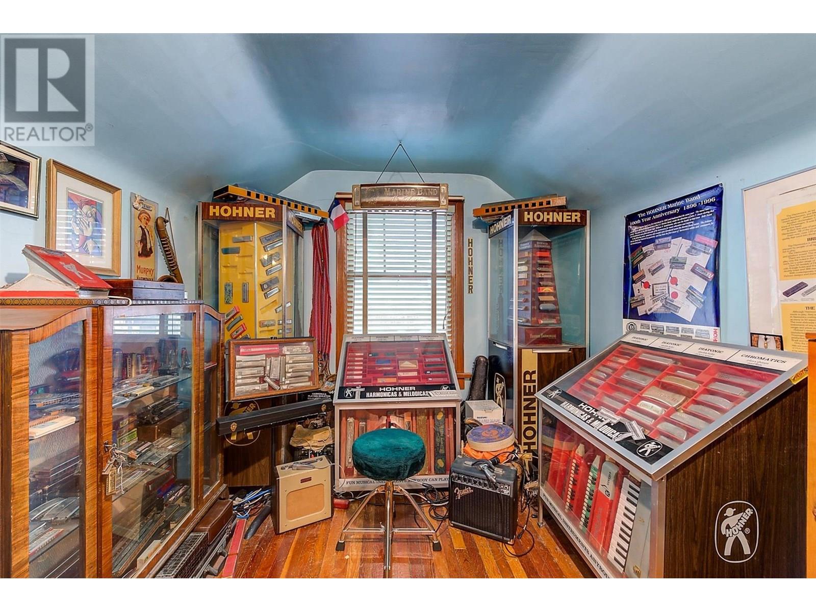 Photo 9 of 866 Dehart Avenue Lot 3, Kelowna BC