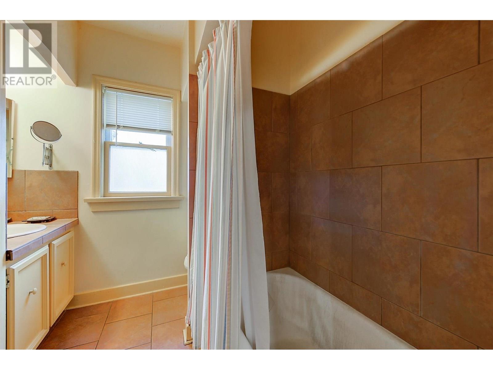 Photo 15 of 866 Dehart Avenue Lot 3, Kelowna BC