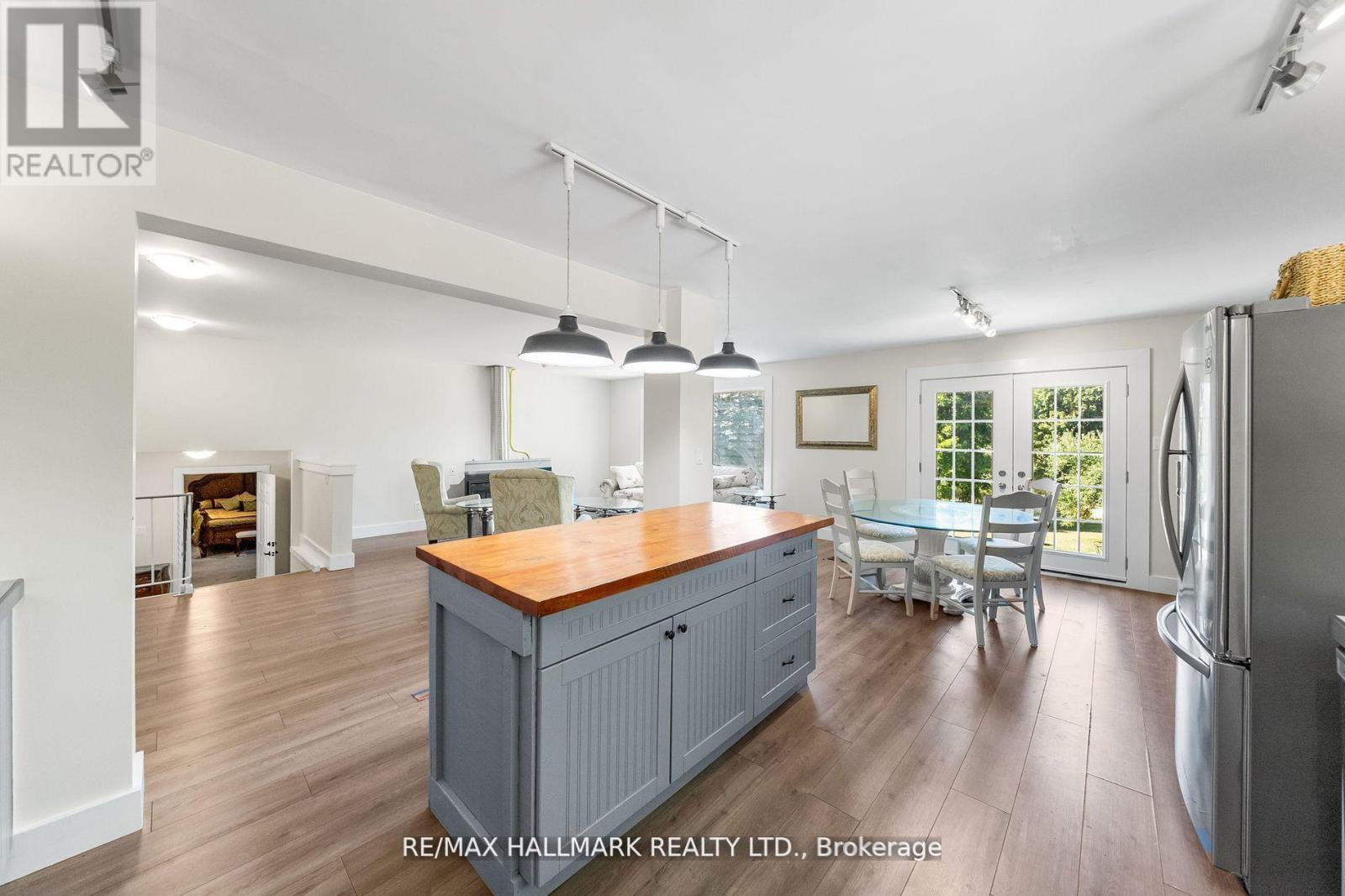 Photo 11 of 2422 Snow Valley Road, Springwater ON