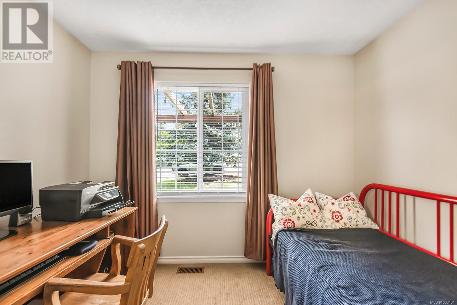 Photo 22 of 1141 Kathleen Dr, Duncan BC