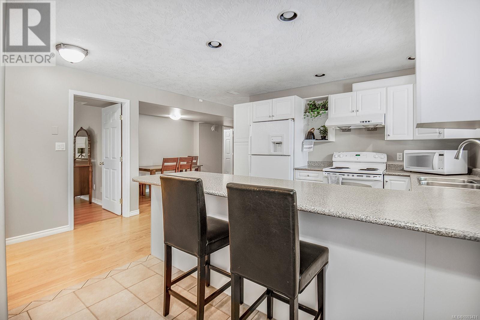 Photo 34 of 1141 Kathleen Dr, Duncan BC