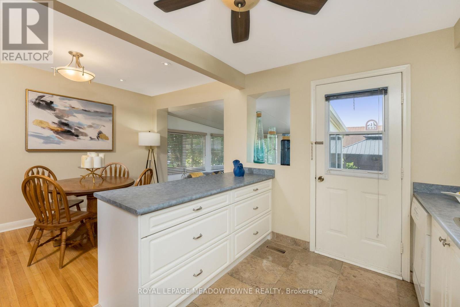Photo 21 of 30 Lesbury Avenue, Brampton ON