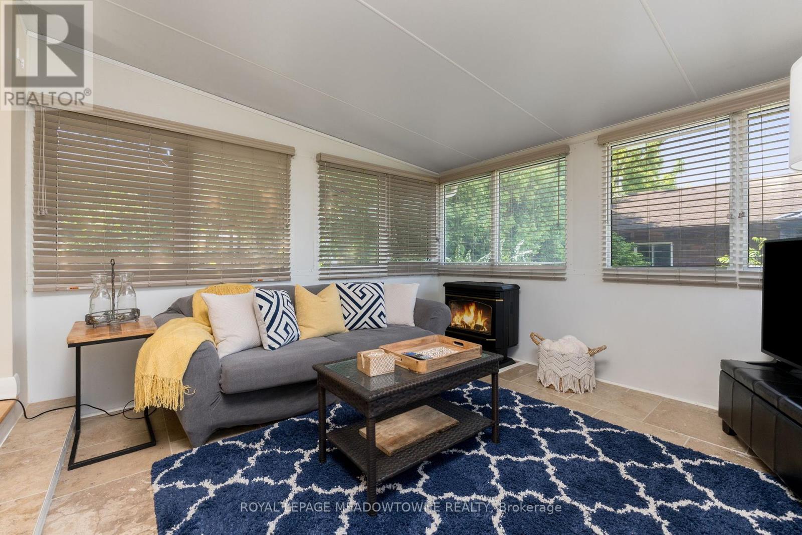 Photo 13 of 30 Lesbury Avenue, Brampton ON