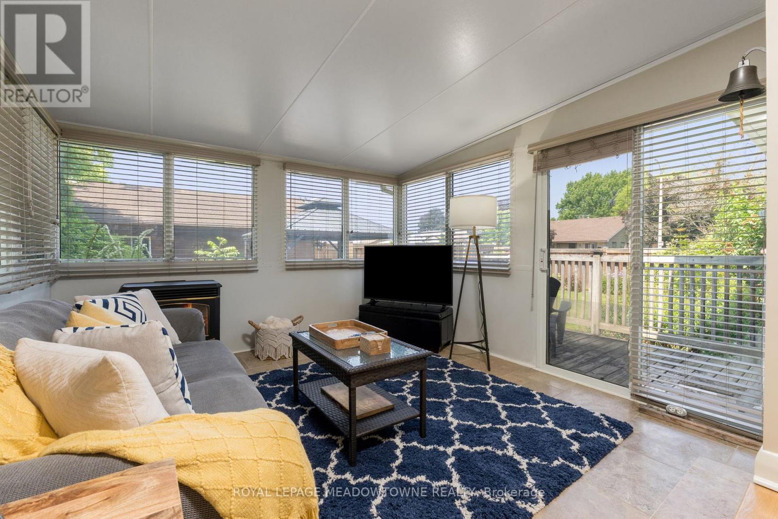 Photo 9 of 30 Lesbury Avenue, Brampton ON